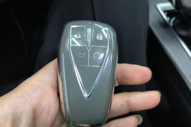 Used CHANGAN UNI-V 2022 1.5T Prestige Version Vehicle Key