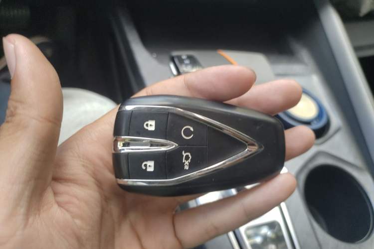 Used CHANGAN UNI-V 2022 1.5T Prestige Version Vehicle Key