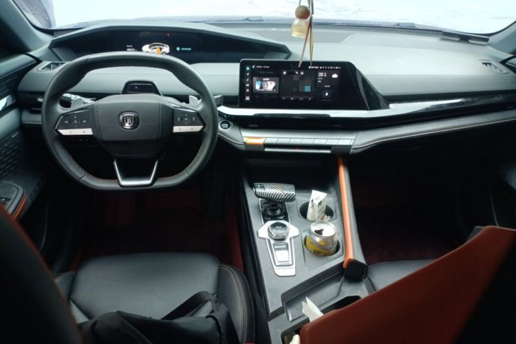 Used CHANGAN UNI-V 2022 1.5T Smart Navigation Version Center Console