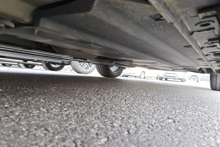 Used CHANGAN UNI-V 2022 1.5T Prestige Version Chassis Front Left