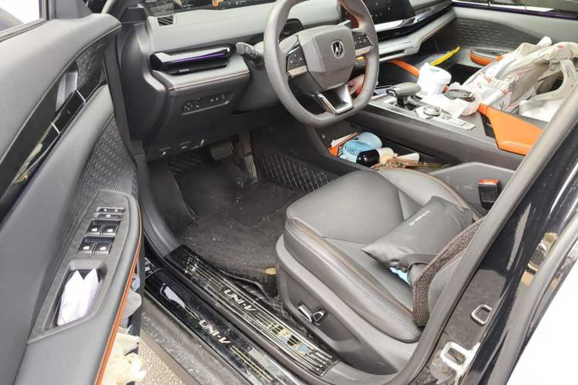 Used CHANGAN UNI-V 2022 1.5T Prestige Version Driver Seat