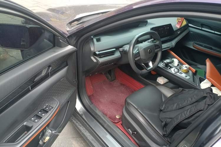 Used CHANGAN UNI-V 2022 1.5T Smart Navigation Version Driver Seat