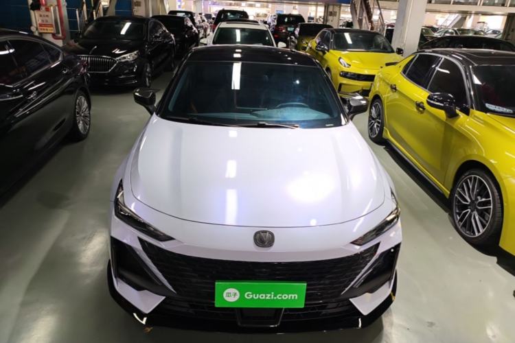 Used CHANGAN UNI-V 2022 1.5T Sport Edition Front