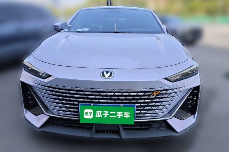 Used CHANGAN UNI-V 2022 1.5T Prestige Version Front
