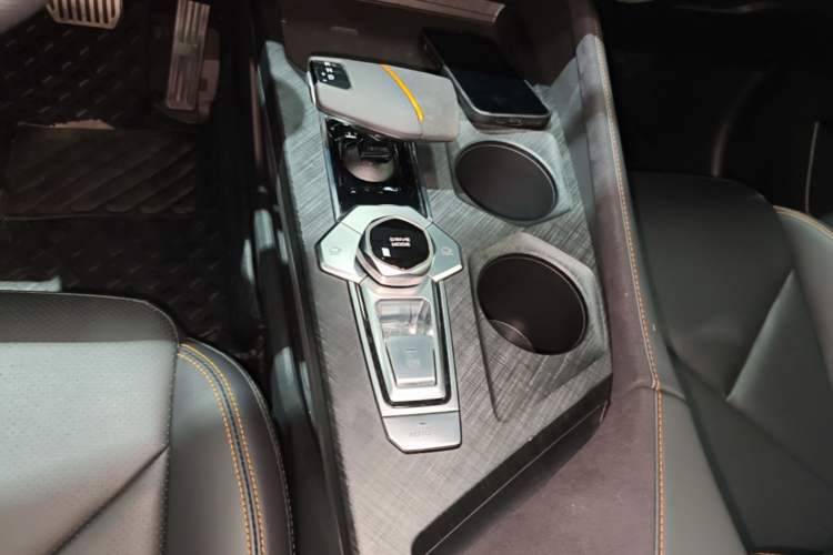 Used CHANGAN UNI-V 2022 1.5T Sport Edition Gear Lever
