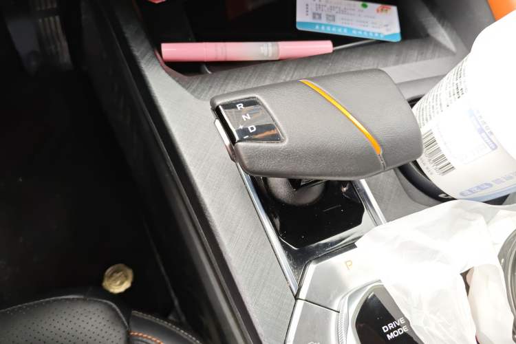 Used CHANGAN UNI-V 2022 1.5T Prestige Version Gear Lever
