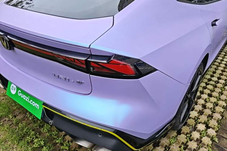 Used CHANGAN UNI-V 2022 1.5T Sport Edition Right Rear Taillight