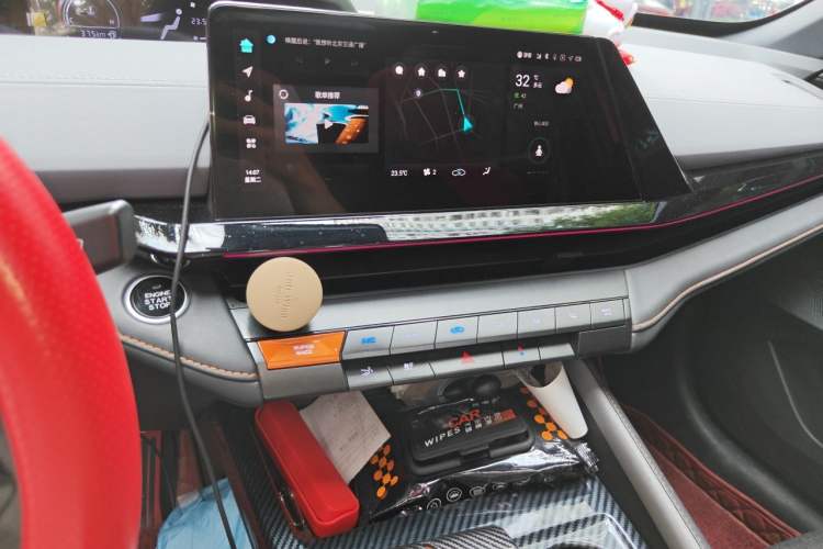 Used CHANGAN UNI-V 2022 1.5T Prestige Version Audio And AC Panel