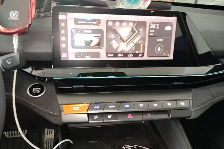 Used CHANGAN UNI-V 2022 1.5T Sport Edition Audio And AC Panel