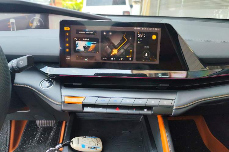 Used CHANGAN UNI-V 2022 1.5T Smart Navigation Version Audio And AC Panel