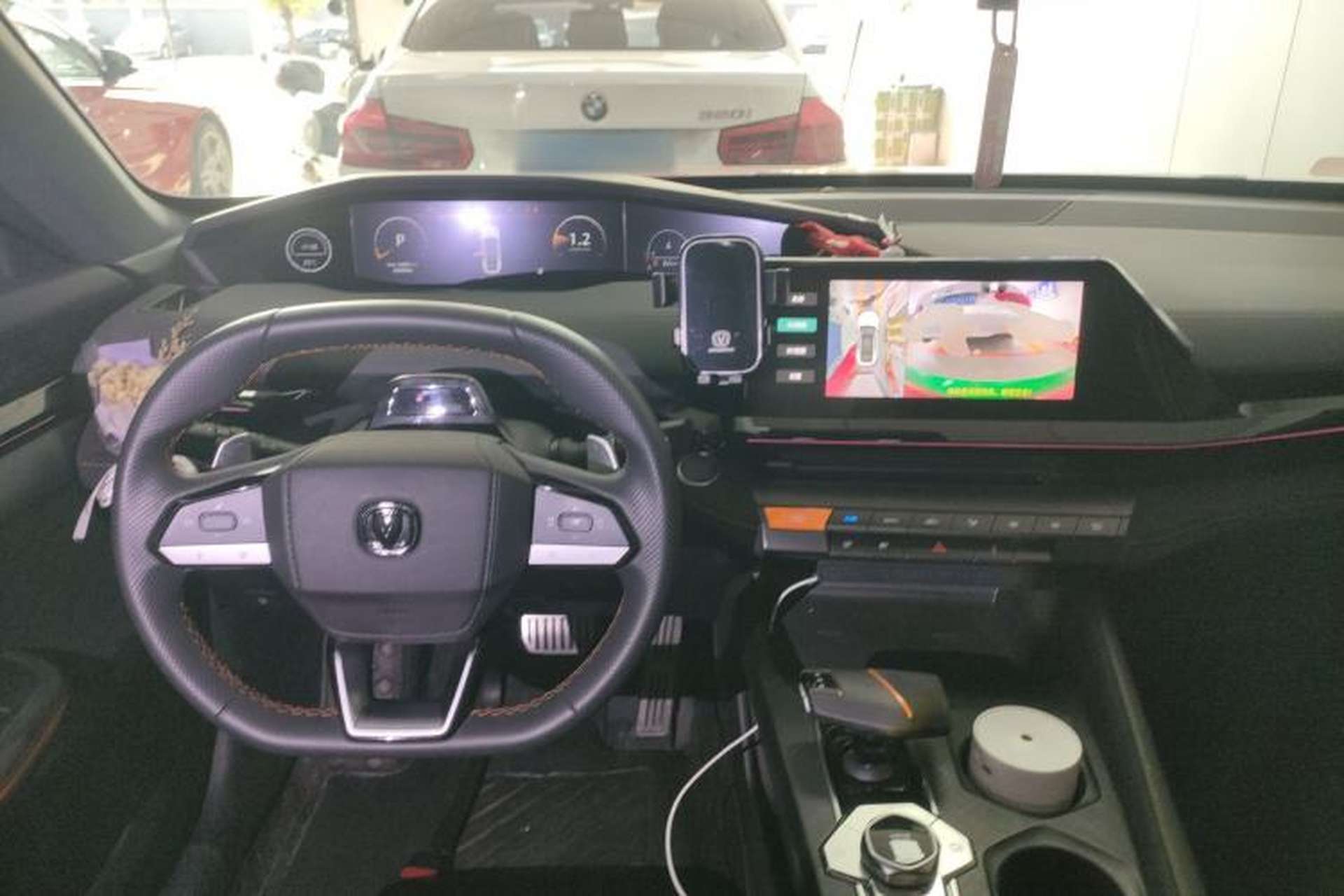 Used CHANGAN UNI-V 2022 1.5T Sport Edition Center Console