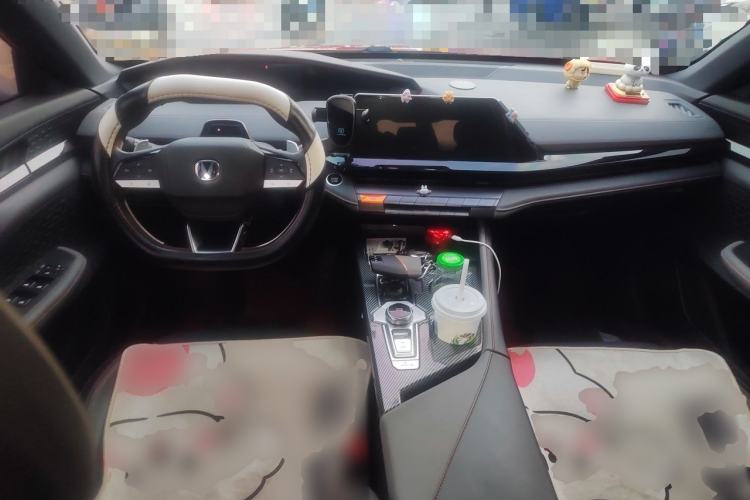 Used CHANGAN UNI-V 2022 1.5T Prestige Version Center Console