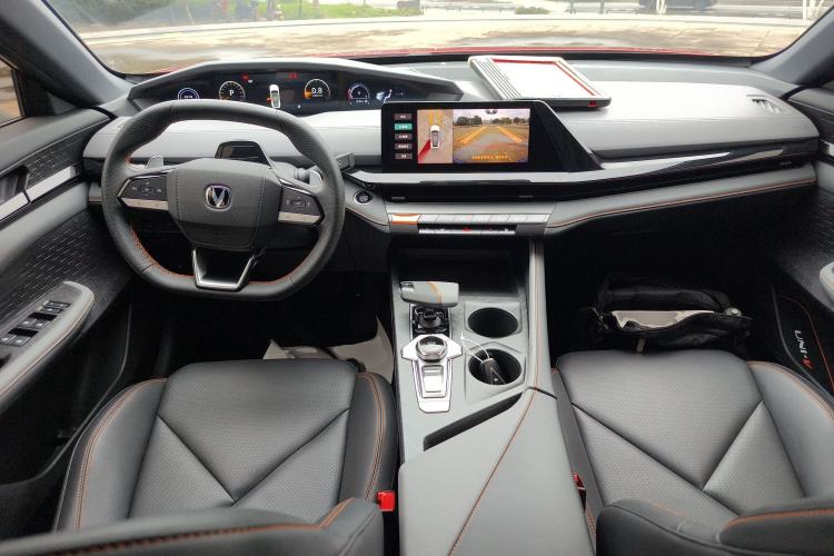 Used CHANGAN UNI-V 2022 1.5T Smart Navigation Version Center Console