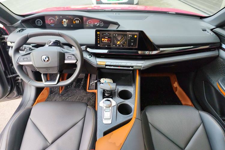 Used CHANGAN UNI-V 2022 1.5T Smart Navigation Version Center Console