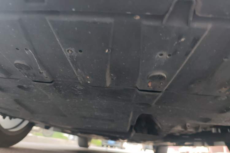 Used CHANGAN UNI-V 2022 1.5T Smart Navigation Version Chassis Front