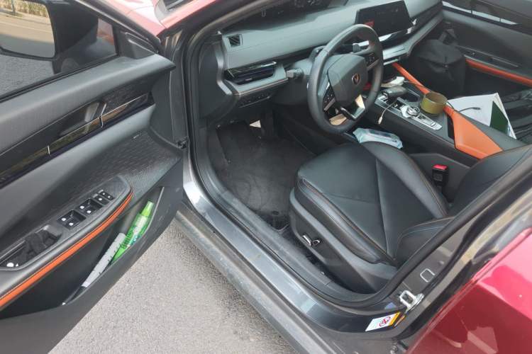 Used CHANGAN UNI-V 2022 1.5T Smart Navigation Version Driver Seat