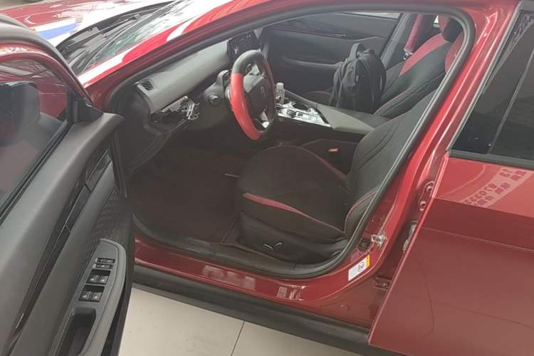 Used CHANGAN UNI-V 2022 1.5T Prestige Version Driver Seat