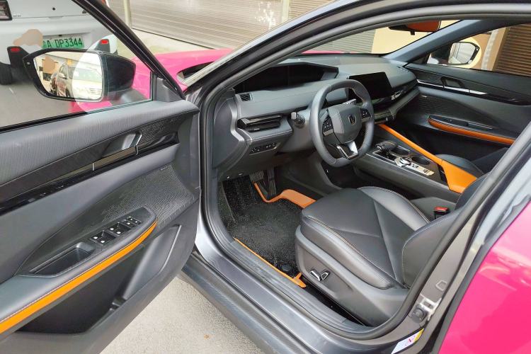 Used CHANGAN UNI-V 2022 1.5T Smart Navigation Version Driver Seat