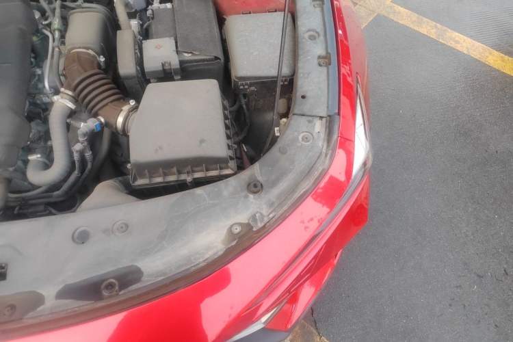 Used CHANGAN UNI-V 2022 1.5T Prestige Version Engine Bay Left