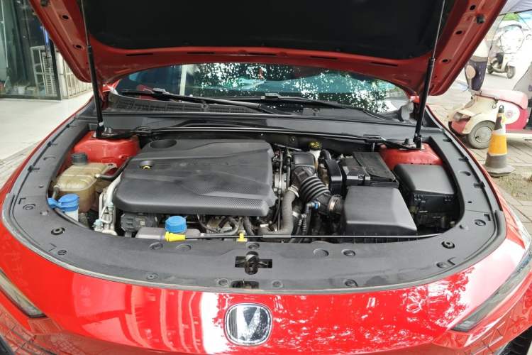 Used CHANGAN UNI-V 2022 1.5T Sport Edition Engine Bay