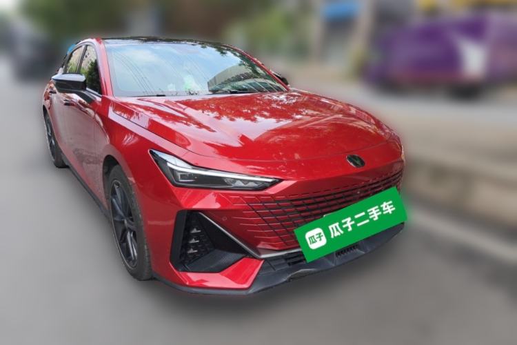 Used CHANGAN UNI-V 2022 1.5T Prestige Version Front Right 45 Deg