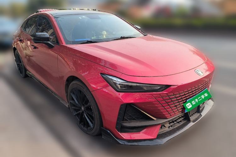 Used CHANGAN UNI-V 2022 1.5T Sport Edition Front Right 45 Deg