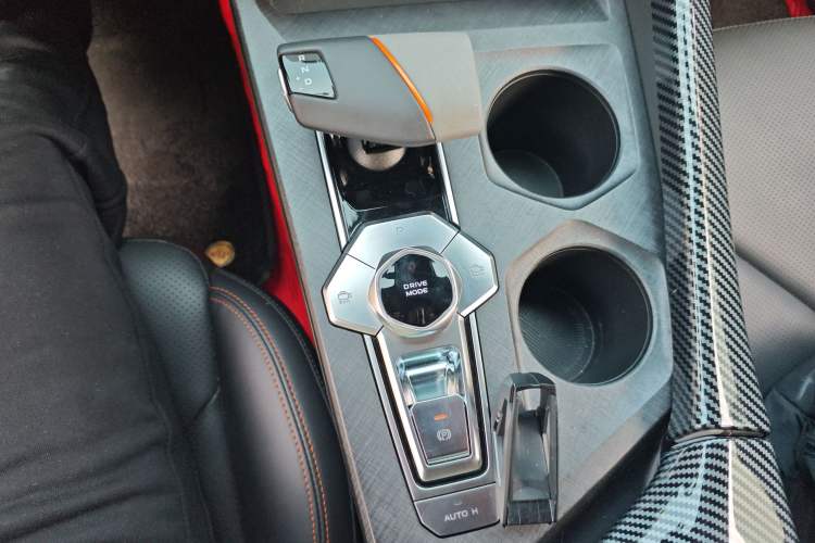 Used CHANGAN UNI-V 2022 1.5T Prestige Version Gear Lever