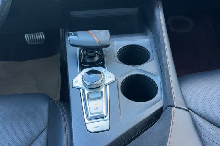Used CHANGAN UNI-V 2022 1.5T Sport Edition Gear Lever