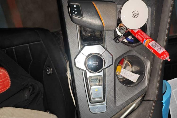 Used CHANGAN UNI-V 2022 2.0T Sporty Version Gear Lever