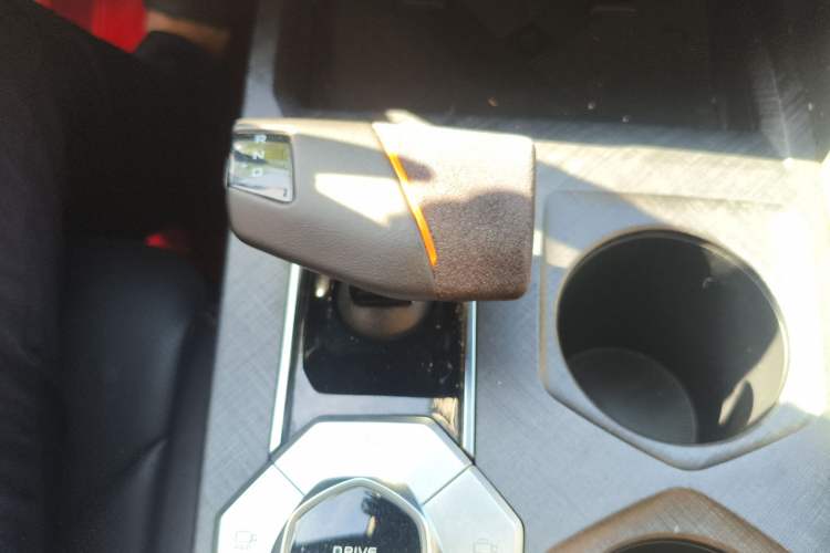 Used CHANGAN UNI-V 2022 1.5T Sport Edition Gear Lever