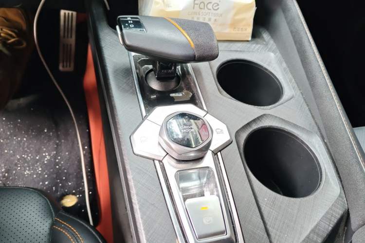 Used CHANGAN UNI-V 2022 1.5T Sport Edition Gear Lever