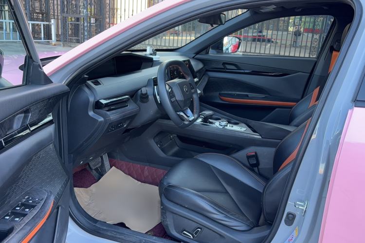 Used CHANGAN UNI-V 2022 1.5T Sport Edition Interior 1