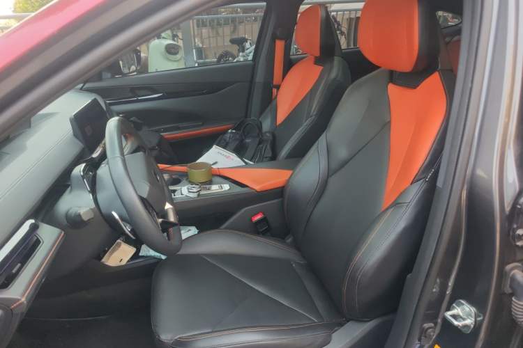 Used CHANGAN UNI-V 2022 1.5T Smart Navigation Version Left Front Seat