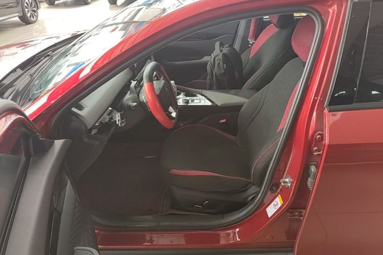 Used CHANGAN UNI-V 2022 1.5T Prestige Version Left Front Seat