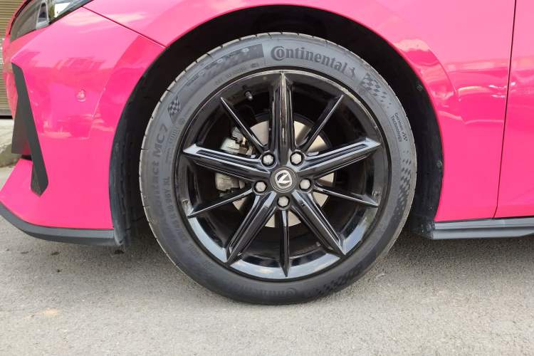 Used CHANGAN UNI-V 2022 1.5T Smart Navigation Version Left Front Wheel Hub