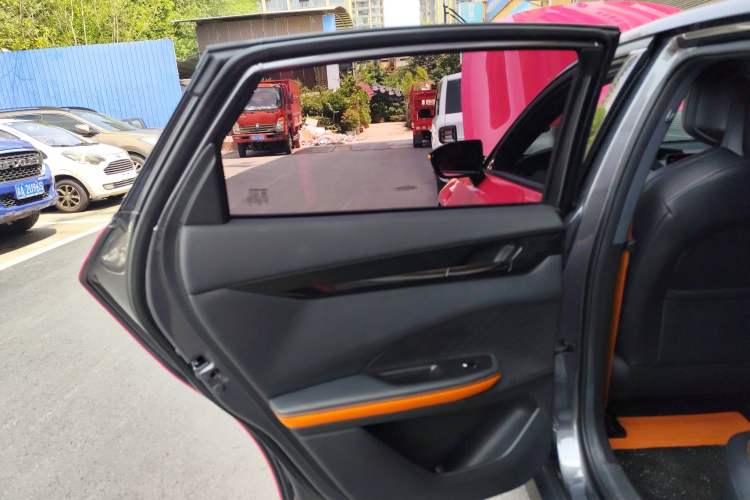 Used CHANGAN UNI-V 2022 1.5T Smart Navigation Version Left Rear Door Interior