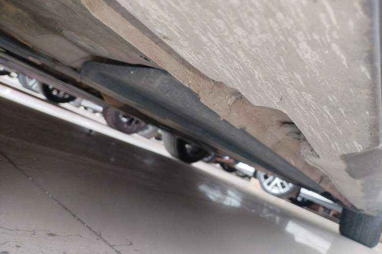 Used CHANGAN UNI-V 2022 1.5T Prestige Version Left Side Sill