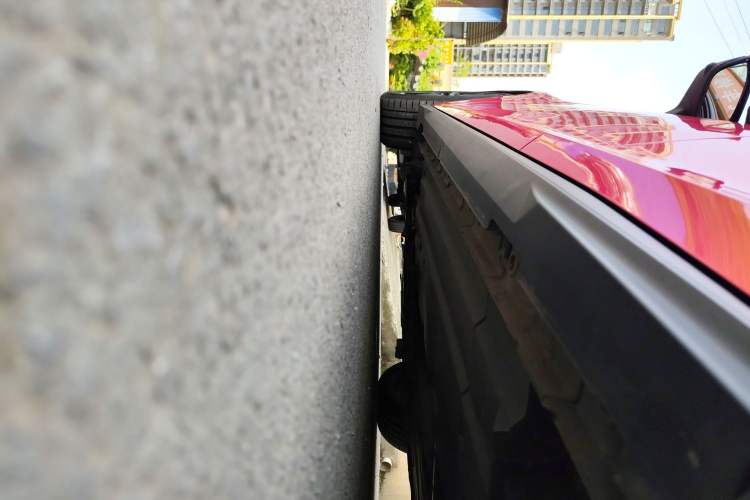 Used CHANGAN UNI-V 2022 1.5T Smart Navigation Version Left Side Sill