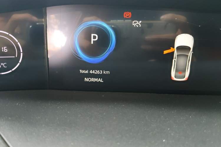 Used CHANGAN UNI-V 2022 1.5T Sport Edition Odometer Close Up