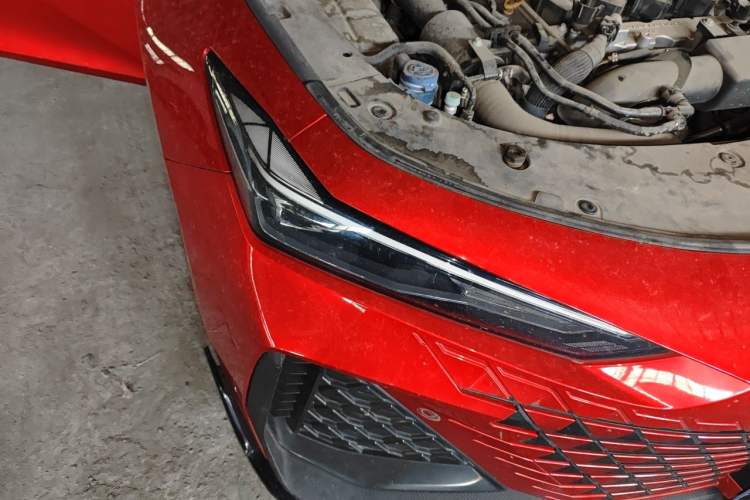 Used CHANGAN UNI-V 2022 2.0T Sporty Version Right Front Headlight