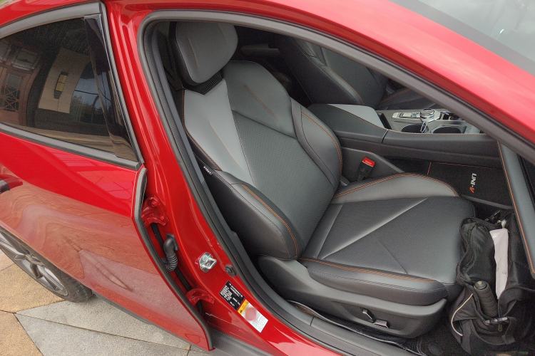 Used CHANGAN UNI-V 2022 1.5T Smart Navigation Version Right Front Seat