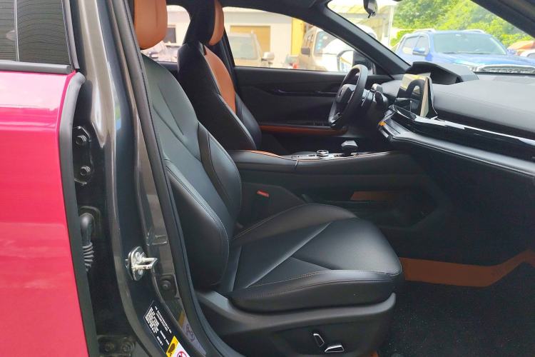 Used CHANGAN UNI-V 2022 1.5T Smart Navigation Version Right Front Seat