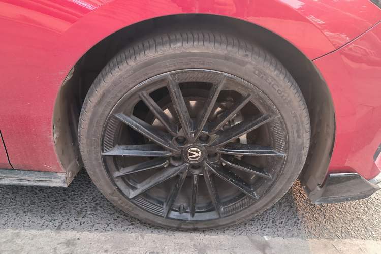 Used CHANGAN UNI-V 2022 1.5T Sport Edition Right Front Wheel Hub