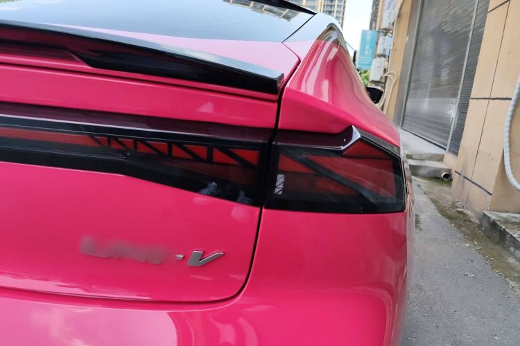 Used CHANGAN UNI-V 2022 1.5T Smart Navigation Version Right Rear Taillight