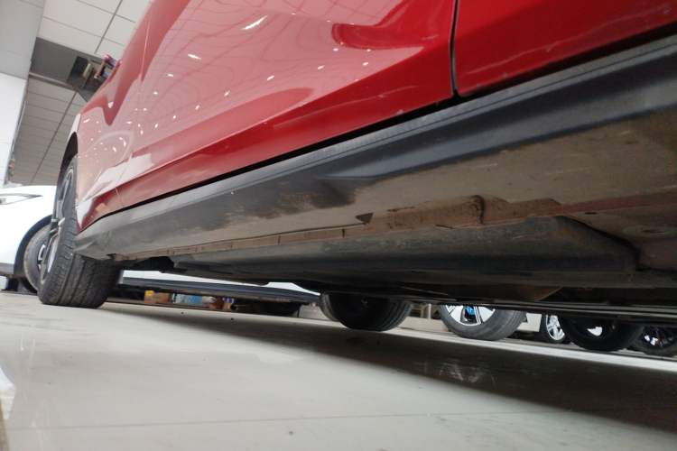 Used CHANGAN UNI-V 2022 1.5T Prestige Version Right Side Sill