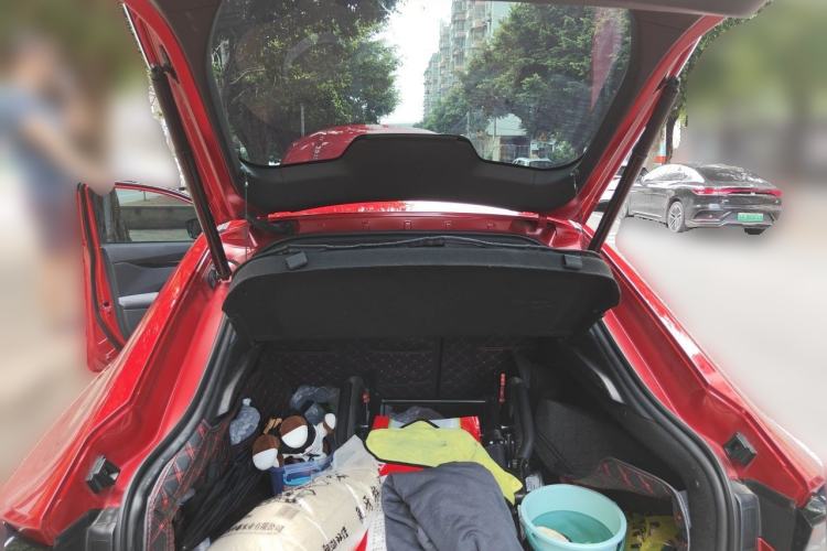 Used CHANGAN UNI-V 2022 1.5T Prestige Version Trunk