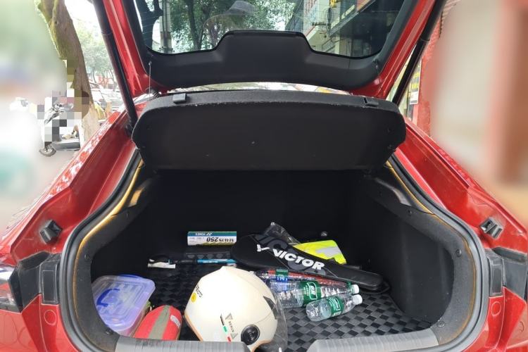 Used CHANGAN UNI-V 2022 1.5T Sport Edition Trunk