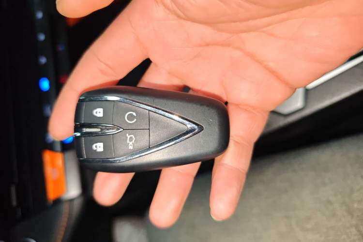 Used CHANGAN UNI-V 2022 1.5T Prestige Version Vehicle Key
