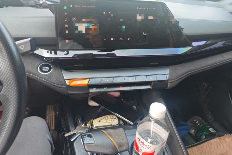 Used CHANGAN UNI-V 2022 1.5T Sport Edition Audio And AC Panel