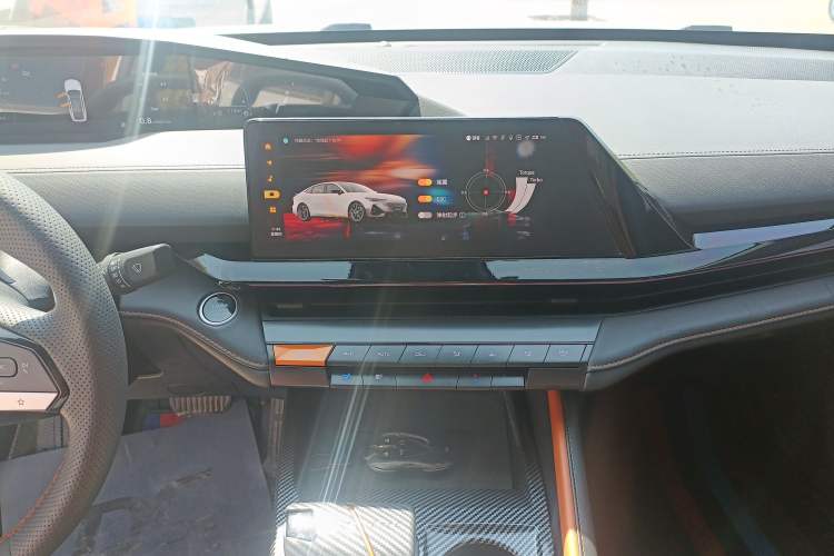 Used CHANGAN UNI-V 2022 1.5T Prestige Version Audio And AC Panel